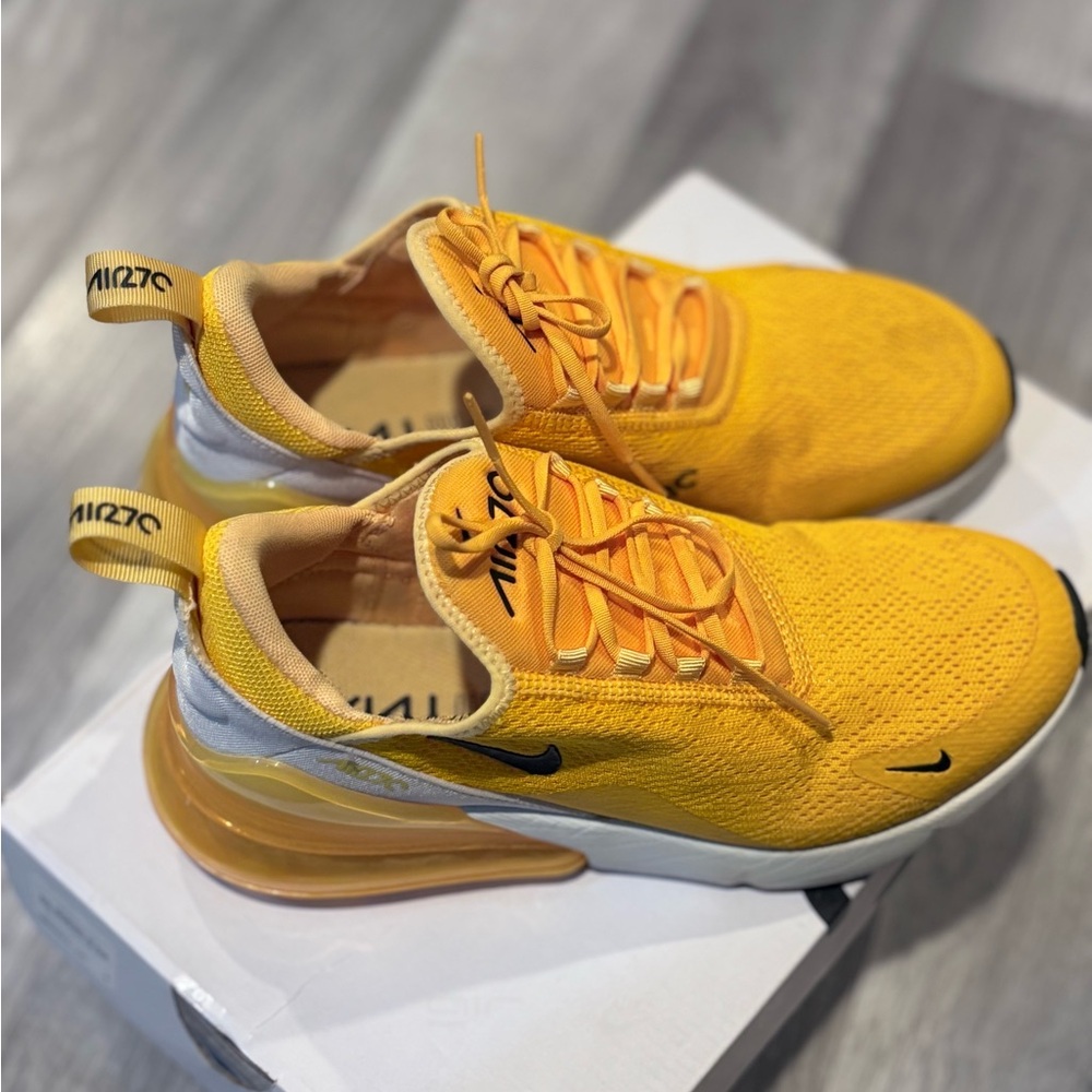 Nike Air Max 270 in Vibrant Yellow and Black